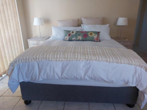 Cenikma Guest Suites - Couples Room